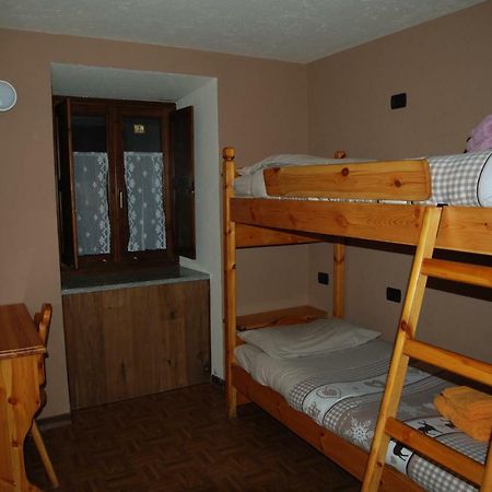 Casa Vacanza In Centro A ลาซัลเล ภายนอก รูปภาพ